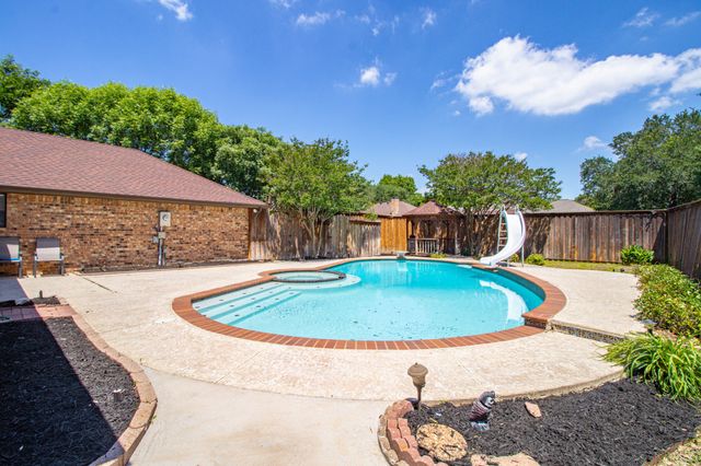 1115 Deer Ridge Drive, Duncanville, TX 75137