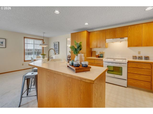 10320 Nw 12th, Vancouver, WA 98685