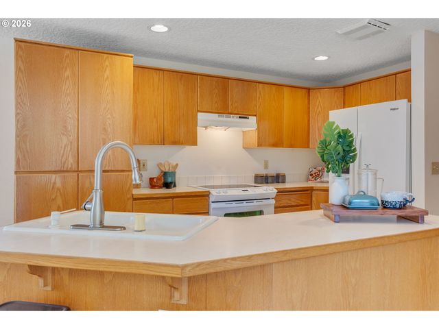 10320 Nw 12th, Vancouver, WA 98685