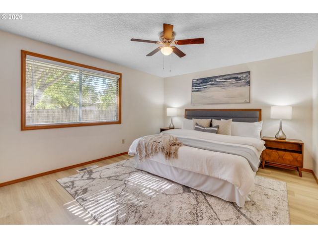 10320 Nw 12th, Vancouver, WA 98685