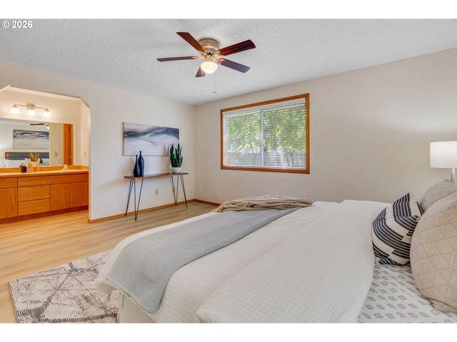 10320 Nw 12th, Vancouver, WA 98685