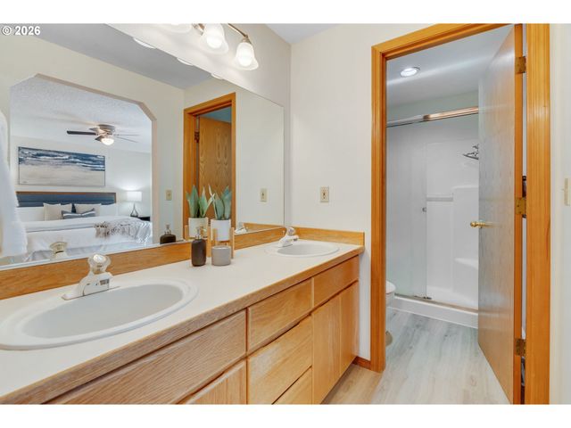 10320 Nw 12th, Vancouver, WA 98685