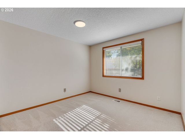 10320 Nw 12th, Vancouver, WA 98685