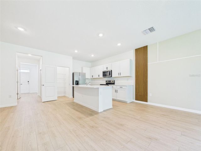 32519 WELLING BLADE LOOP, Wesley Chapel, FL 33545