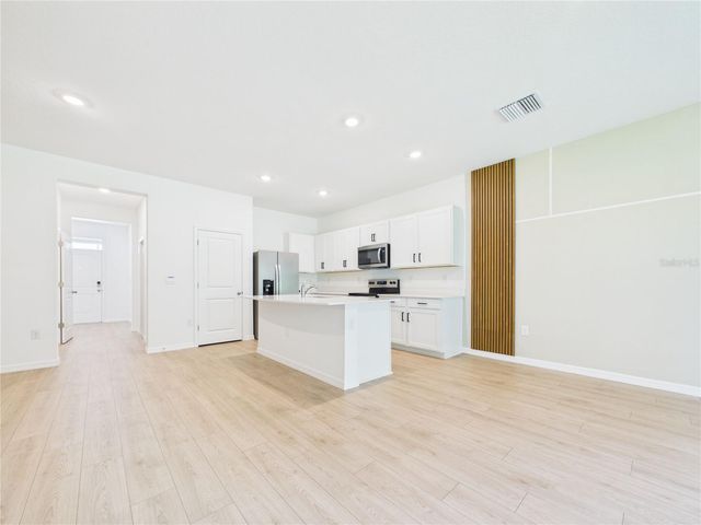 32519 WELLING BLADE LOOP, Wesley Chapel, FL 33545