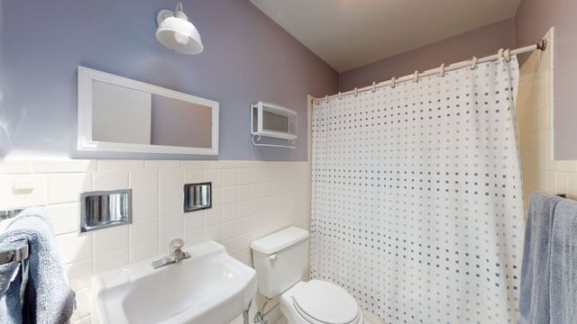 2774 Crawford Avenue, Evanston, IL 60201