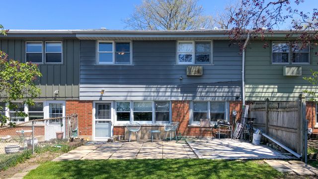 2774 Crawford Avenue, Evanston, IL 60201