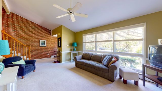 2774 Crawford Avenue, Evanston, IL 60201