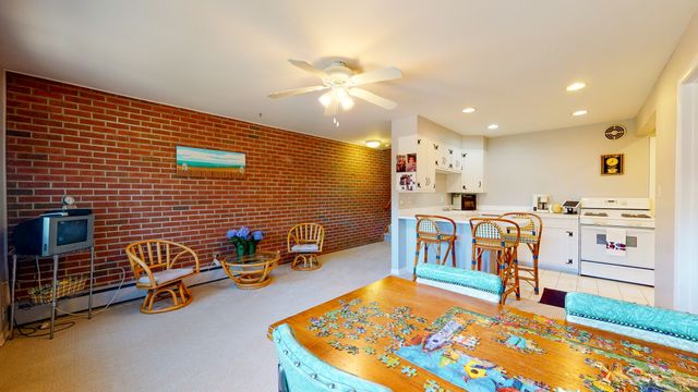 2774 Crawford Avenue, Evanston, IL 60201