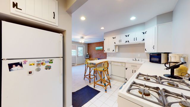 2774 Crawford Avenue, Evanston, IL 60201