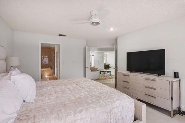 20516 Linksview Way, Boca Raton, FL 33434