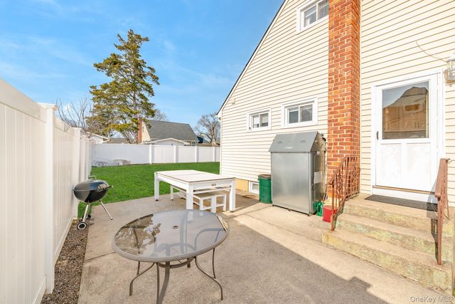 385 Irving Street, Central Islip, NY 11722