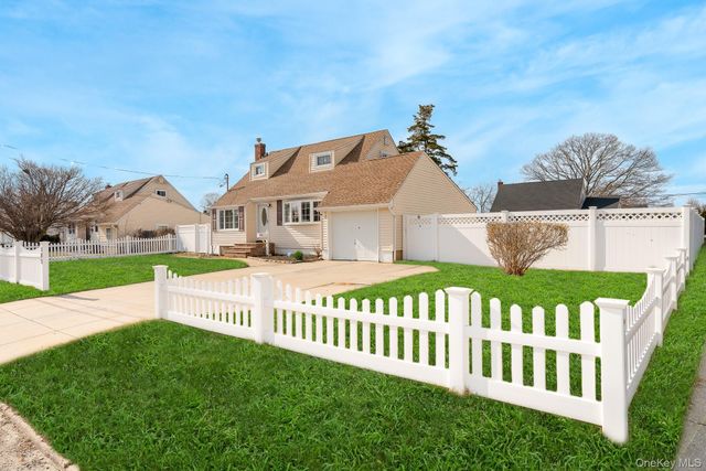 385 Irving Street, Central Islip, NY 11722