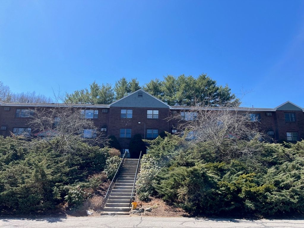 61 Spencer Rd 24I, Boxborough, MA 01719