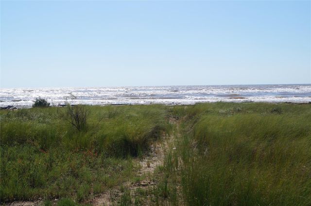 2424 Canal Drive, Sargent, TX 77414