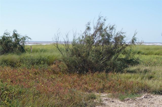 2424 Canal Drive, Sargent, TX 77414