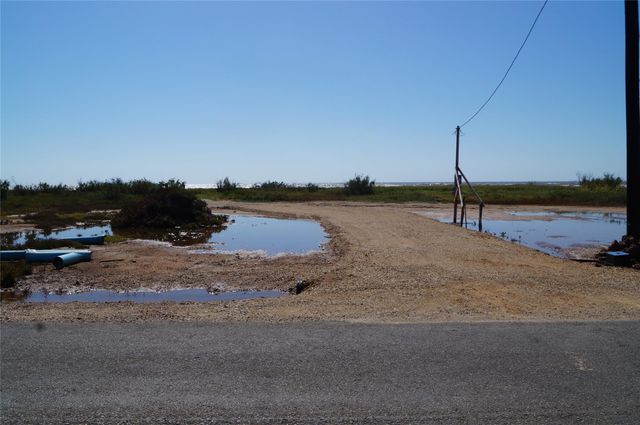 2424 Canal Drive, Sargent, TX 77414