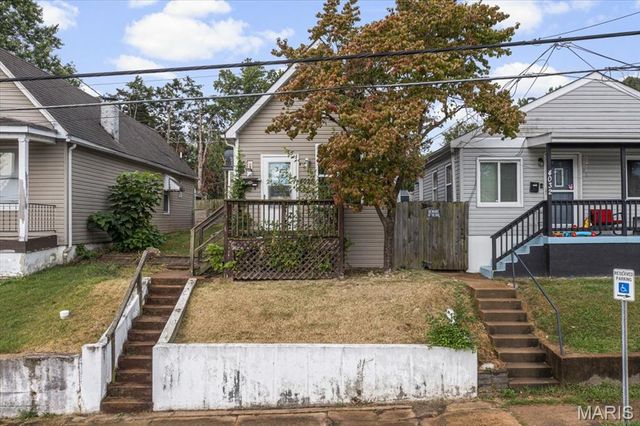 4028 Schiller Place, St Louis, MO 63116