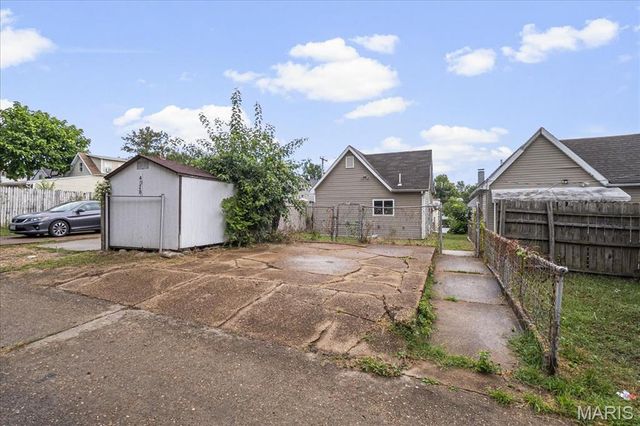 4028 Schiller Place, St Louis, MO 63116