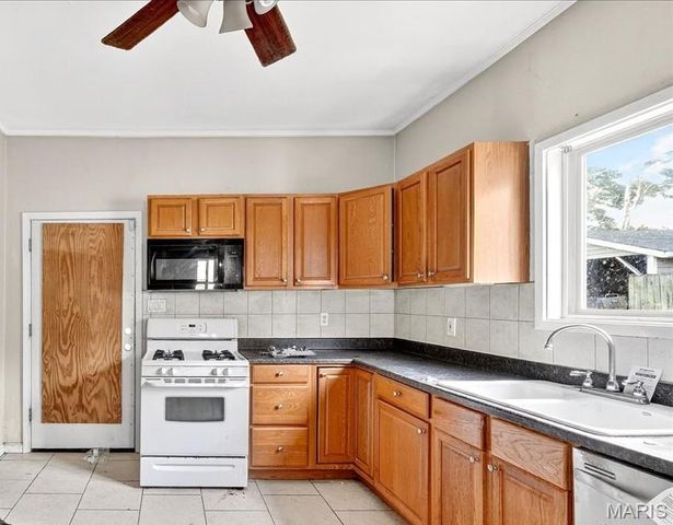 4028 Schiller Place, St Louis, MO 63116