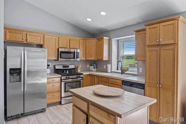 2896 Barcroft Drive, Wyoming, MI 49418