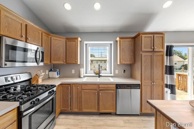 2896 Barcroft Drive, Wyoming, MI 49418