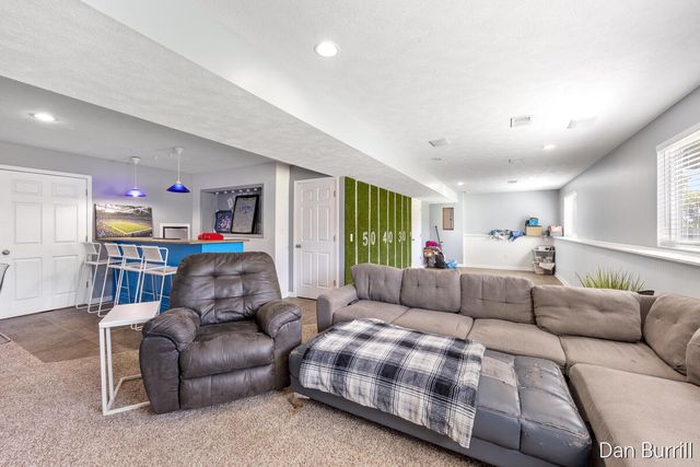 2896 Barcroft Drive, Wyoming, MI 49418