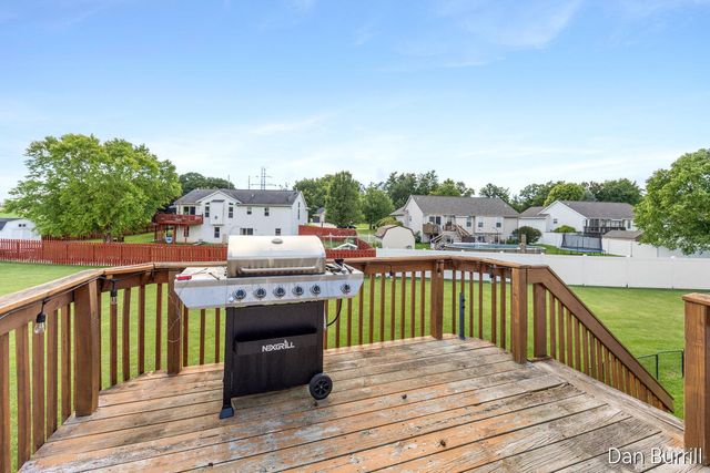 2896 Barcroft Drive, Wyoming, MI 49418