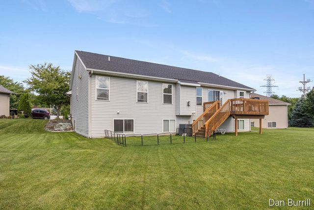 2896 Barcroft Drive, Wyoming, MI 49418