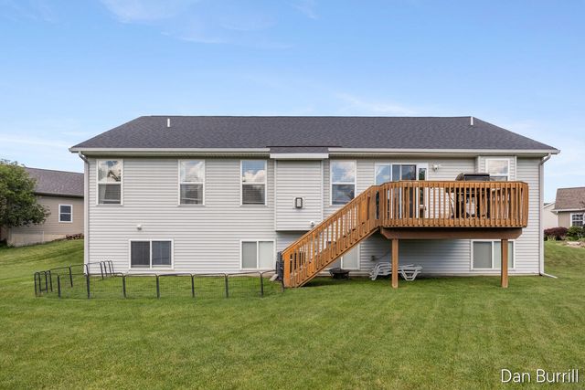 2896 Barcroft Drive, Wyoming, MI 49418