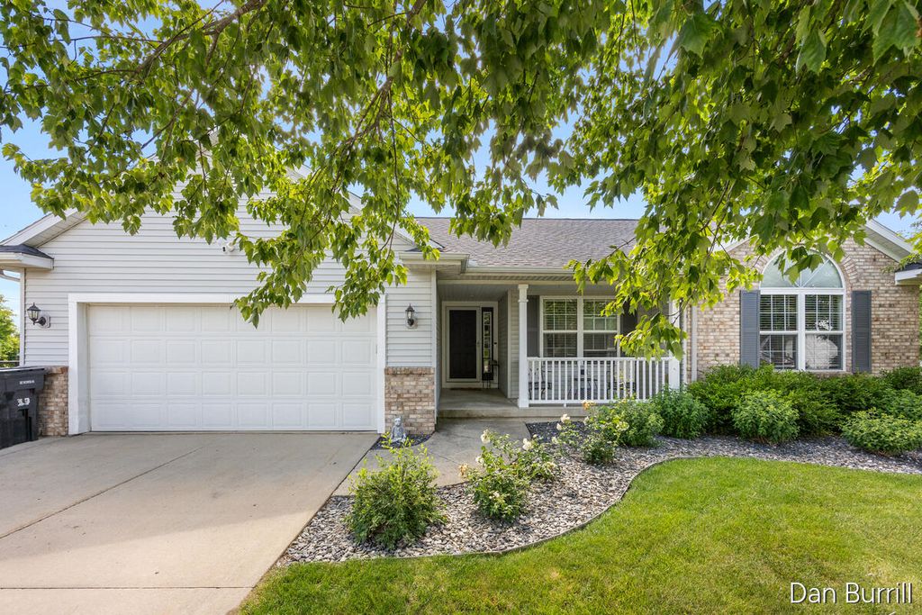2896 Barcroft Drive, Wyoming, MI 49418