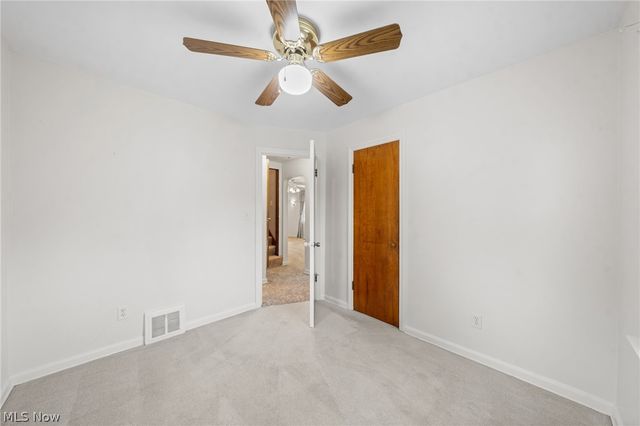 25 S Van Buren Avenue, Barberton, OH 44203