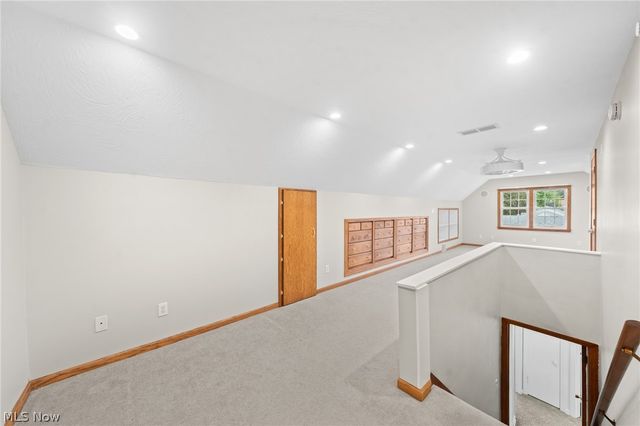 25 S Van Buren Avenue, Barberton, OH 44203