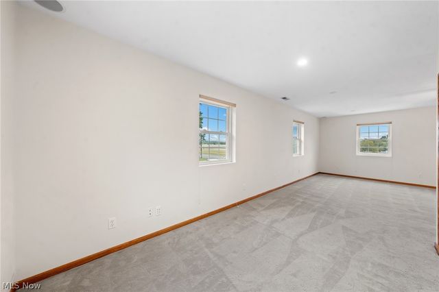 25 S Van Buren Avenue, Barberton, OH 44203