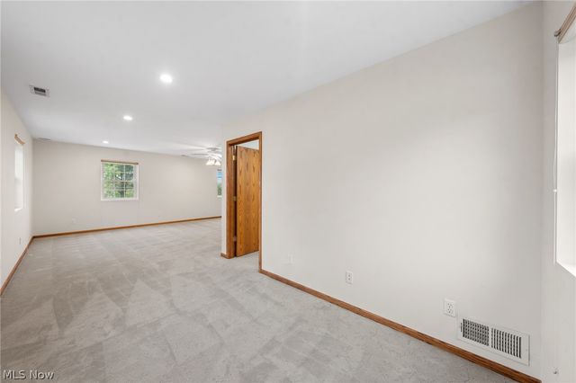 25 S Van Buren Avenue, Barberton, OH 44203