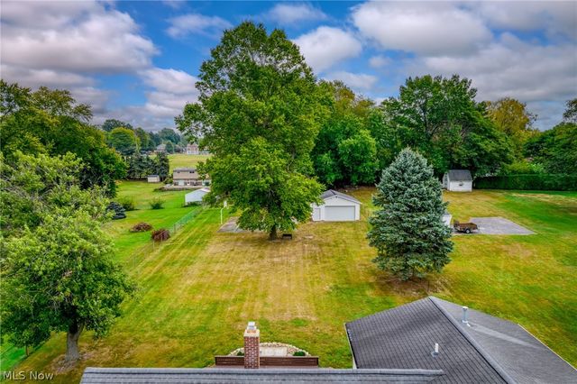 25 S Van Buren Avenue, Barberton, OH 44203