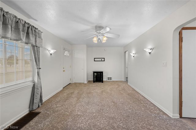 25 S Van Buren Avenue, Barberton, OH 44203