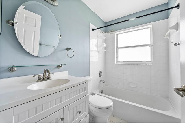 4144 Manor Forest Trail, Boynton Beach, FL 33436