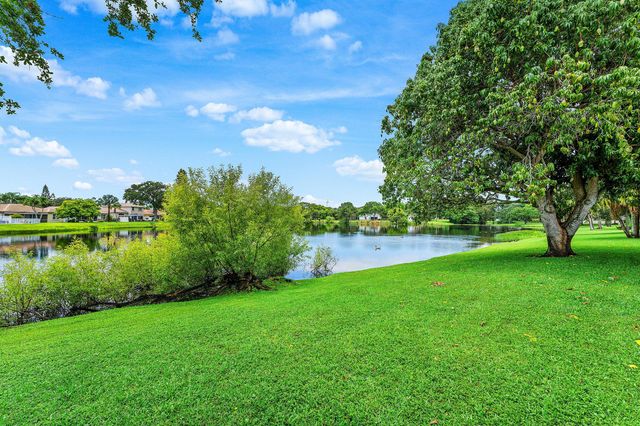 4144 Manor Forest Trail, Boynton Beach, FL 33436