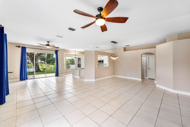 4144 Manor Forest Trail, Boynton Beach, FL 33436