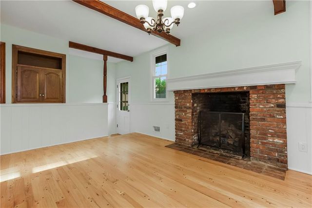 10006 Linden Street, Overland Park, KS 66207