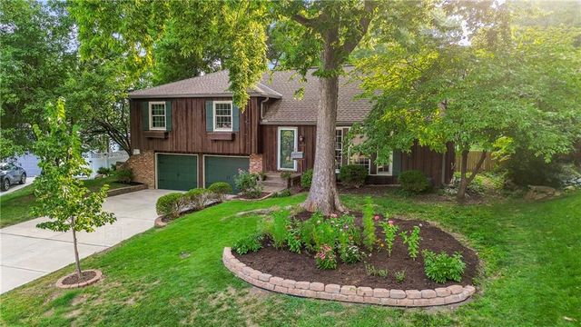 10006 Linden Street, Overland Park, KS 66207