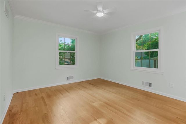 10006 Linden Street, Overland Park, KS 66207
