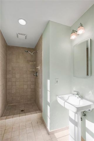 10006 Linden Street, Overland Park, KS 66207