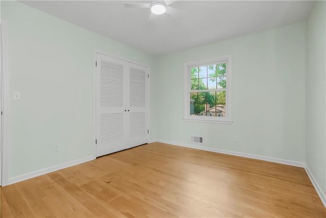10006 Linden Street, Overland Park, KS 66207