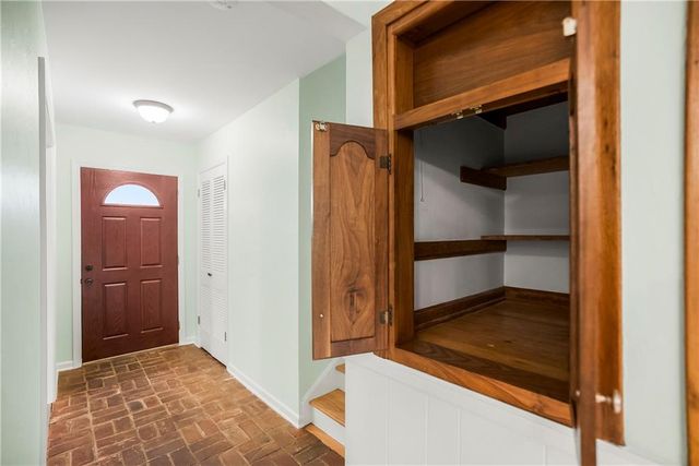 10006 Linden Street, Overland Park, KS 66207
