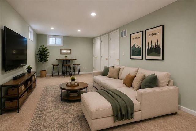 10006 Linden Street, Overland Park, KS 66207