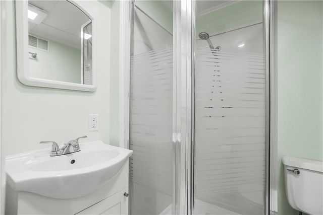 10006 Linden Street, Overland Park, KS 66207