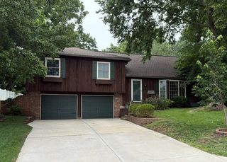10006 Linden Street, Overland Park, KS 66207