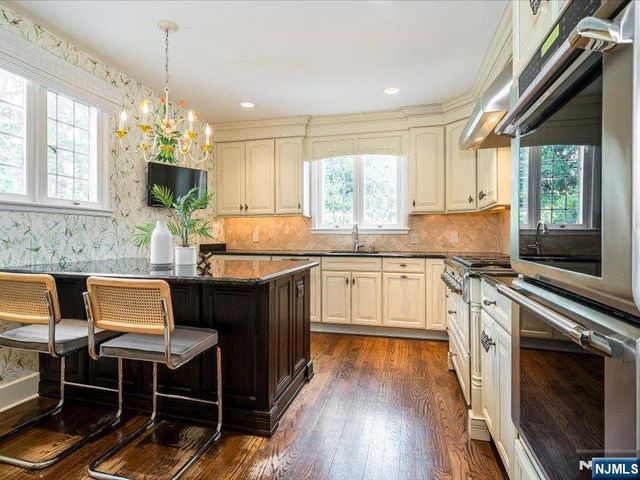 69 Stewart Road, Essex Fells, NJ 07021